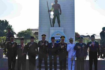 HUT ke-79 TNI, Pj Gubernur NTB Hadiri Ziarah Nasional